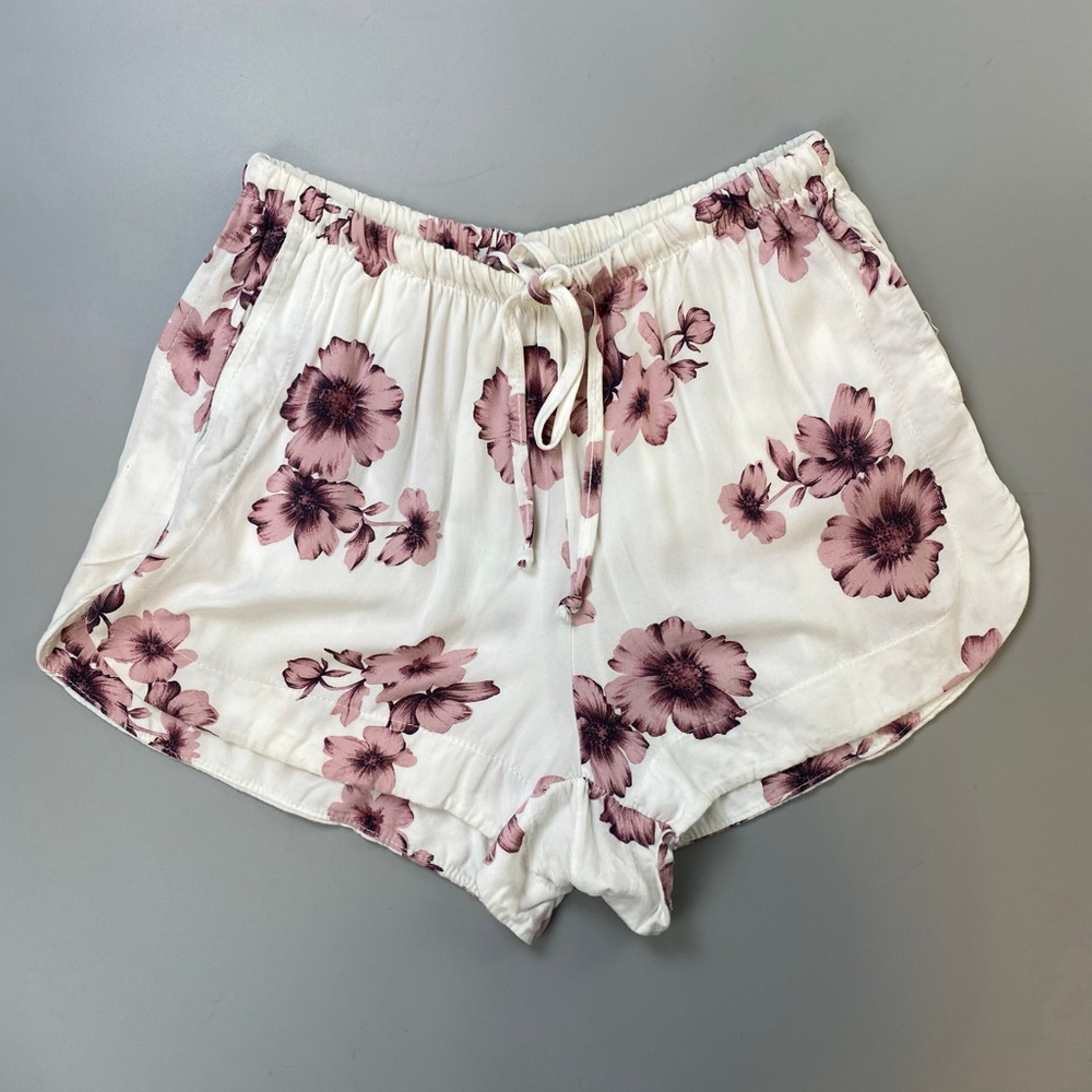 Brandy Melville Shorts White Pink Floral Print Italy Dollette Soft Girl Coquette